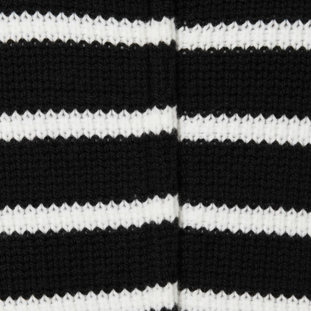 Damski sweter w paski z golfem