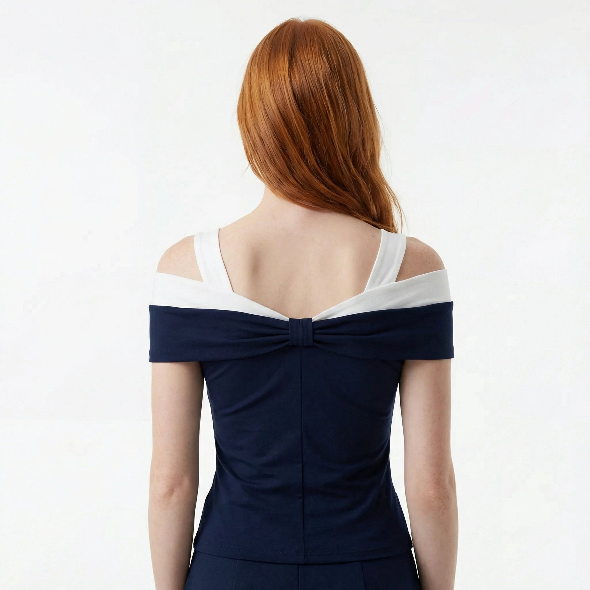 Dopasowany Top Amoura z Wiskozy – Gładka Taliowana Sylwetka, Strukturalna Dzianina, Miękki Oddychający Materiał