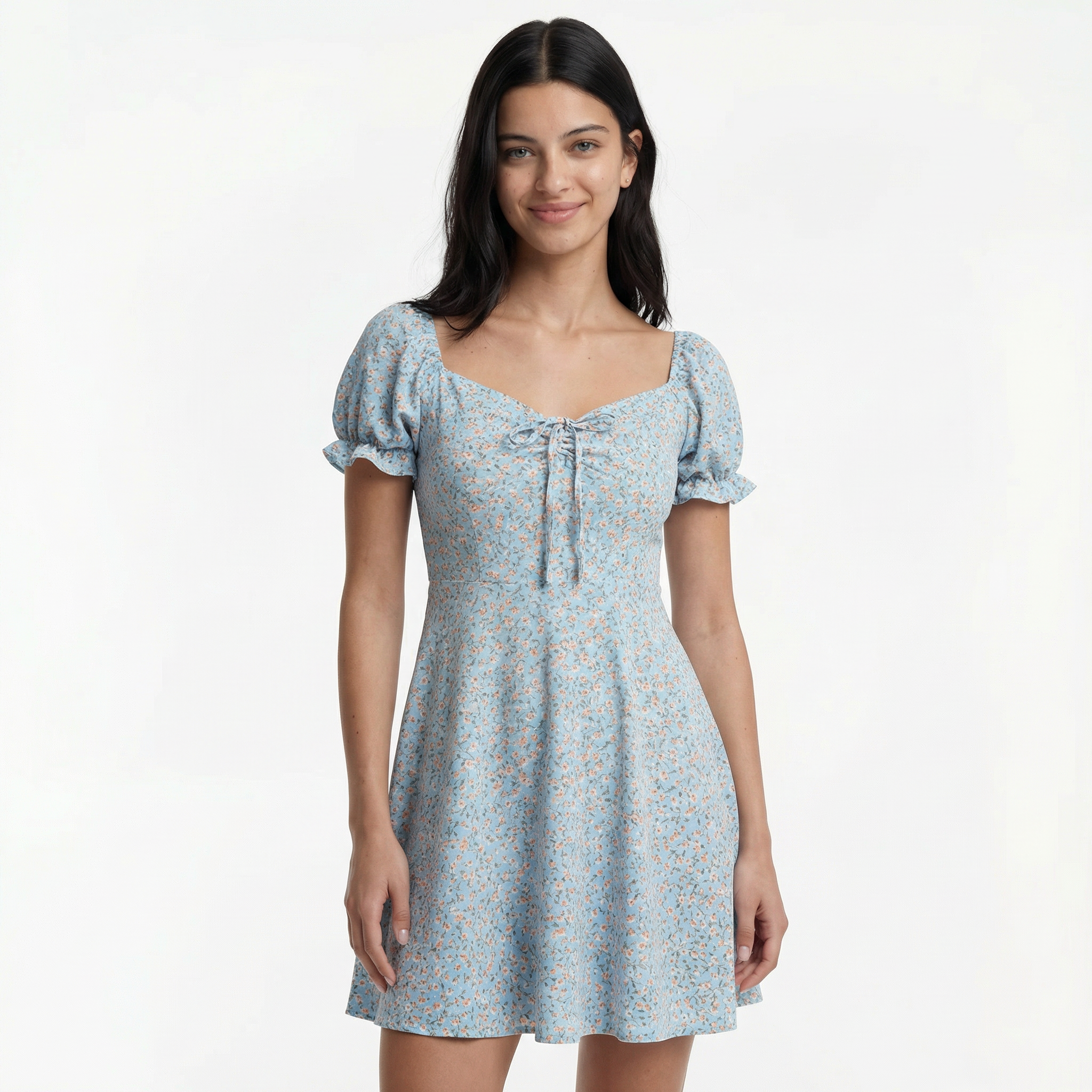 Kwiatowa Sukienka z Odkrytymi Ramionami – Romantyczny Wzór w Kwiaty, Dopasowana Talia, Styl na Letnie Przyjęcia